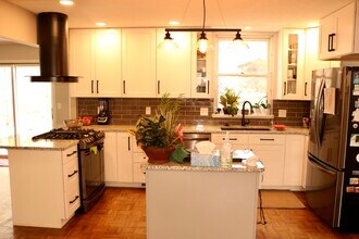 2203 S Montclair Ave in Bloomington, IN - Building Photo - Building Photo