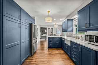 421 W Lloyd St in Milwaukee, WI - Building Photo - Building Photo