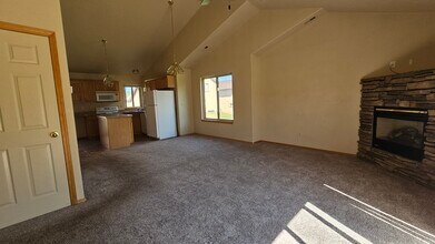 1604 Columbine Village Dr in Woodland Park, CO - Building Photo - Building Photo