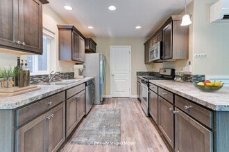 1181 NW 2nd Ct in Hillsboro, OR - Building Photo - Building Photo