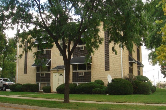 333 N Princeton Ave in Villa Park, IL - Foto de edificio - Building Photo