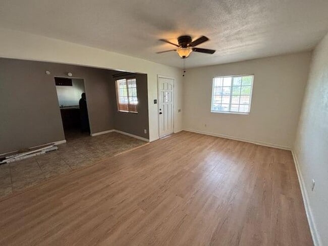 1015 W Commercial Ave in El Centro, CA - Building Photo - Building Photo