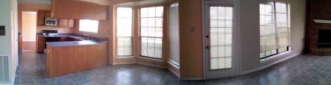 2361 Shirecreek Cir in Grand Prairie, TX - Building Photo - Building Photo