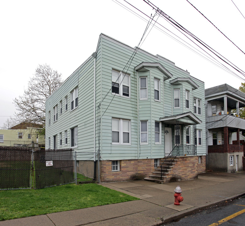 68 MacArthur Ave in Garfield, NJ - Building Photo