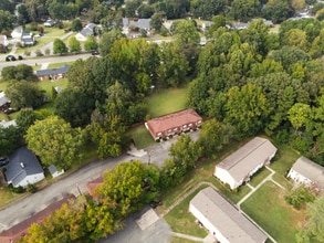 716 Shawnee Dr in Burlington, NC - Building Photo - Building Photo