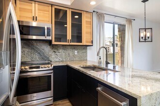 4435 Nobel Dr in San Diego, CA - Building Photo - Building Photo