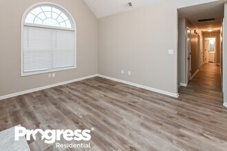 180 S Barbara Ln in Austell, GA - Foto de edificio - Building Photo