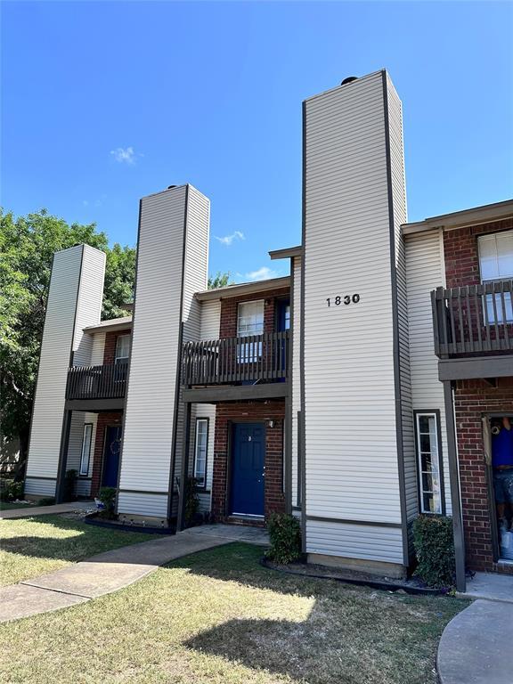 1830 River Crossing Cir