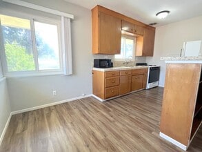 560 Cajon St in Redlands, CA - Building Photo - Building Photo