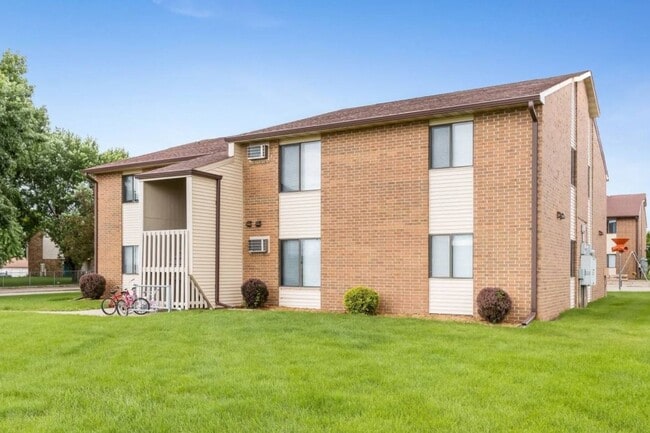 property at 1127 S Linn St