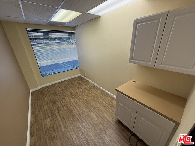 820 N Mountain Ave in Upland, CA - Building Photo - Building Photo