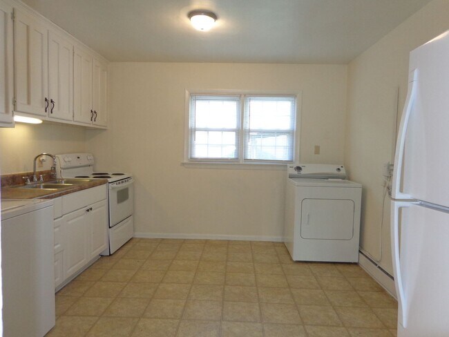 4618-4620 Coronet Ave in Virginia Beach, VA - Building Photo - Building Photo