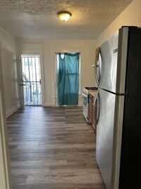 721 N Streeper St photo'