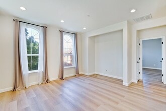 3156 St Florian Way in San Jose, CA - Building Photo - Building Photo