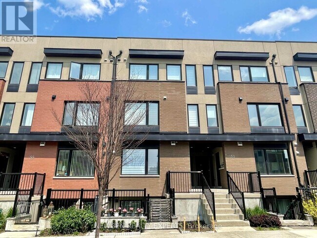 153-153 William Duncan Rd in Toronto, ON - Building Photo - Building Photo
