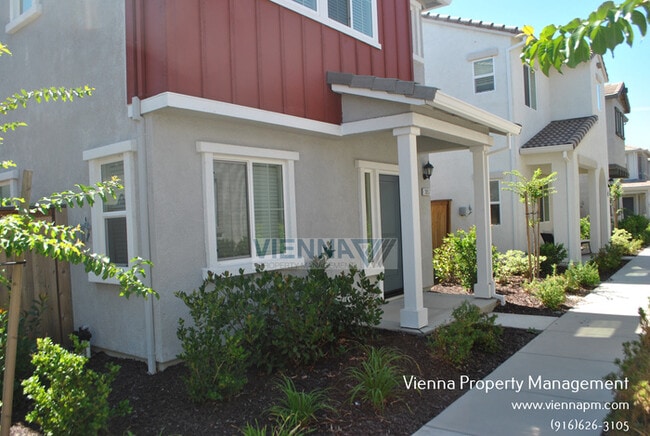 3057 Pruett Dr in Roseville, CA - Building Photo - Building Photo