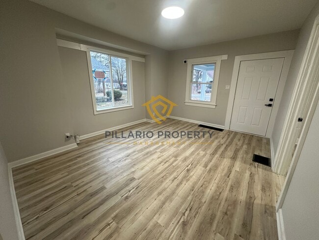 3611 N Linwood Ave in Indianapolis, IN - Building Photo - Building Photo