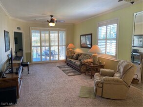 16585 Lake Cir Dr in Ft. Myers, FL - Building Photo - Building Photo