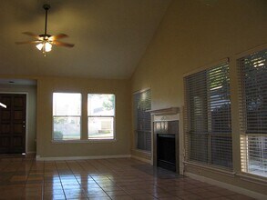 7659 Alcomita Dr in Houston, TX - Building Photo - Building Photo