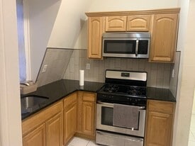 86 Clinton Ave in Newark, NJ - Building Photo