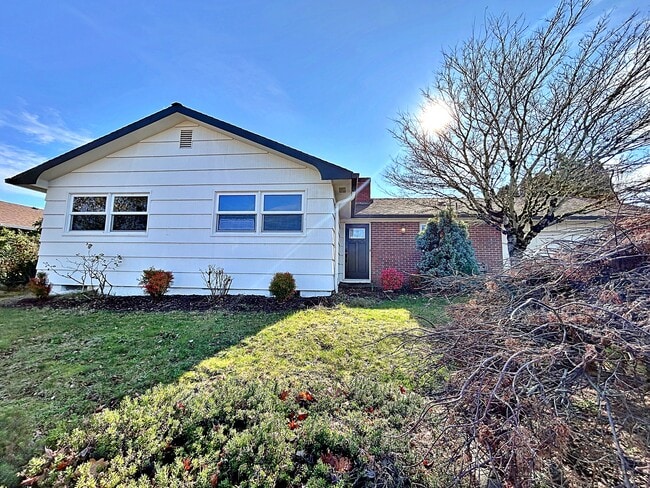 13806 NE Fremont Ct in Portland, OR - Building Photo - Building Photo