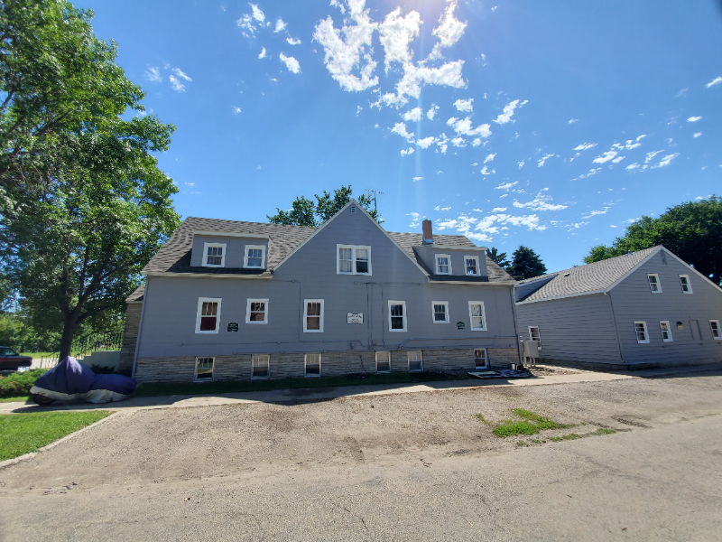 208 5th Ave SW in Valley City, ND - Building Photo