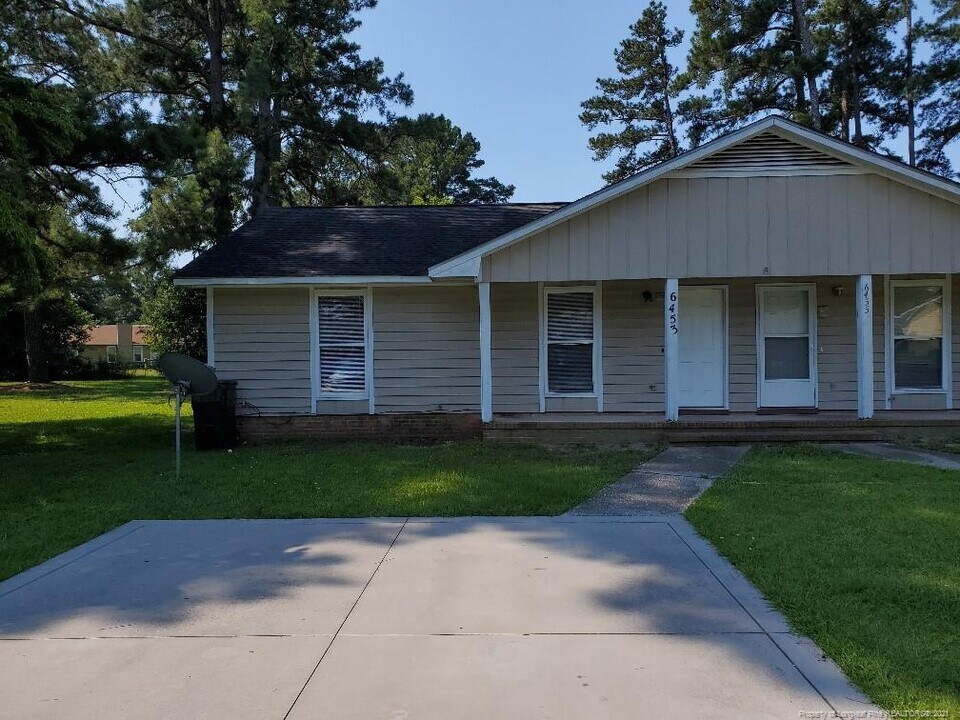 6453 Rockford Dr in Fayetteville, NC - Building Photo