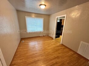 1216 NE 42nd St in Oklahoma City, OK - Building Photo - Building Photo