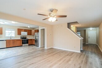 4202 Quinn Drive, Unit 216 in Charlotte, NC - Building Photo - Building Photo