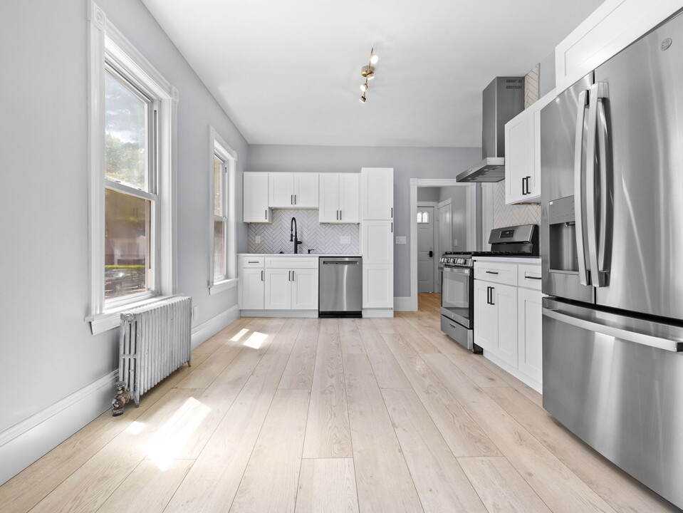 344 Summer St, Unit 2 in Somerville, MA - Building Photo