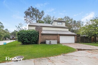 17803 S Cypress Villas Dr in Spring, TX - Foto de edificio - Building Photo