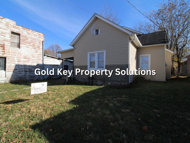 1157 W Kilgore Ave in Muncie, IN - Building Photo - Building Photo
