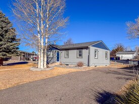702 Melton St in Cheyenne, WY - Building Photo