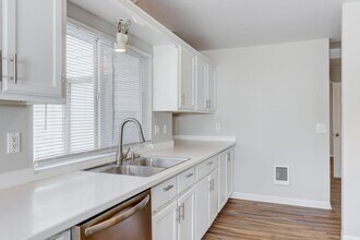 2320 E Dewey Ave, Unit 2322 E Dewey Lane in Nampa, ID - Building Photo - Building Photo