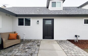 16561 Walnut St in Fountain Valley, CA - Building Photo - Building Photo