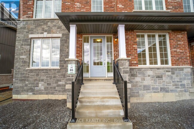 81 Golden Mdws Dr in Otonabee-south Monaghan, ON - Building Photo - Building Photo
