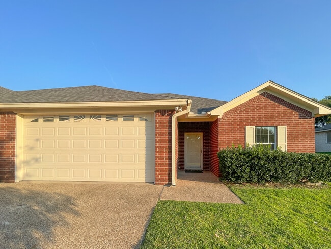 property at 3068 Palomino Trl