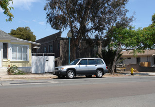 1645 Fern St in San Diego, CA - Building Photo - Building Photo