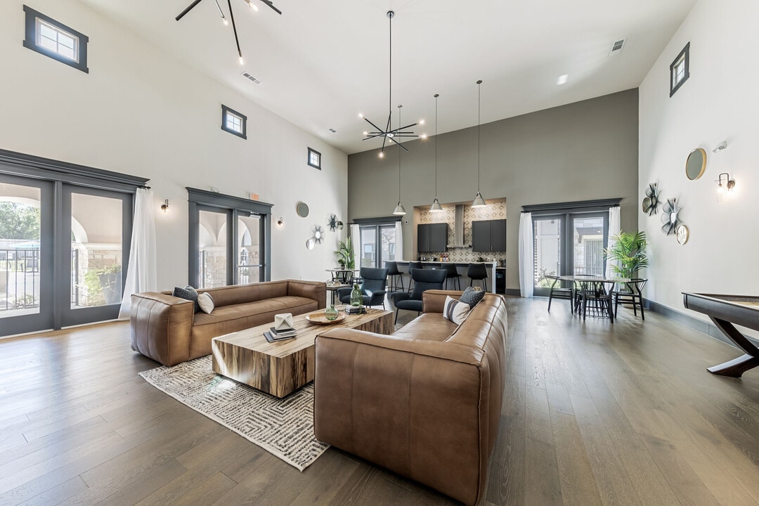 Bluebonnet Preserve in Pflugerville, TX - Building Photo