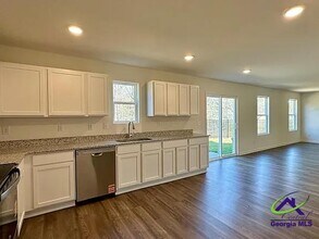 520 Liberty Hall Dr in Bonaire, GA - Building Photo - Building Photo