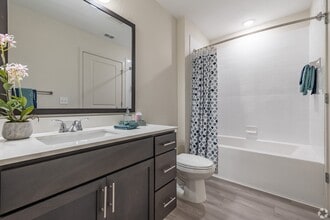 Gateway Commons Apartments in Palmetto, FL - Building Photo - Building Photo