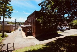 110 Collier St in Greensburg, PA - Building Photo - Building Photo