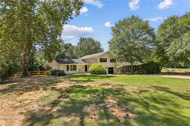 190 Thompson Pl in Roswell, GA - Building Photo - Building Photo