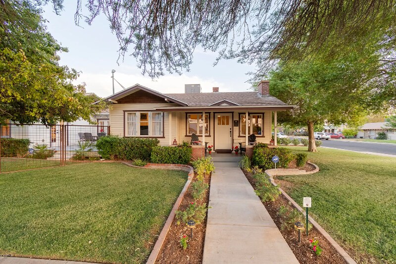 1301 E Sheridan St in Phoenix, AZ - Building Photo