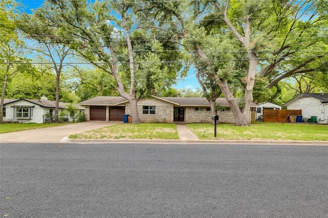 11405 Oakwood Dr in Austin, TX - Building Photo - Building Photo