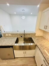 6946 Paris St, Unit B in Houston, TX - Building Photo - Building Photo