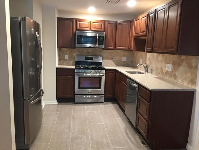 5422 Hermit Terrace in Philadelphia, PA - Building Photo - Building Photo