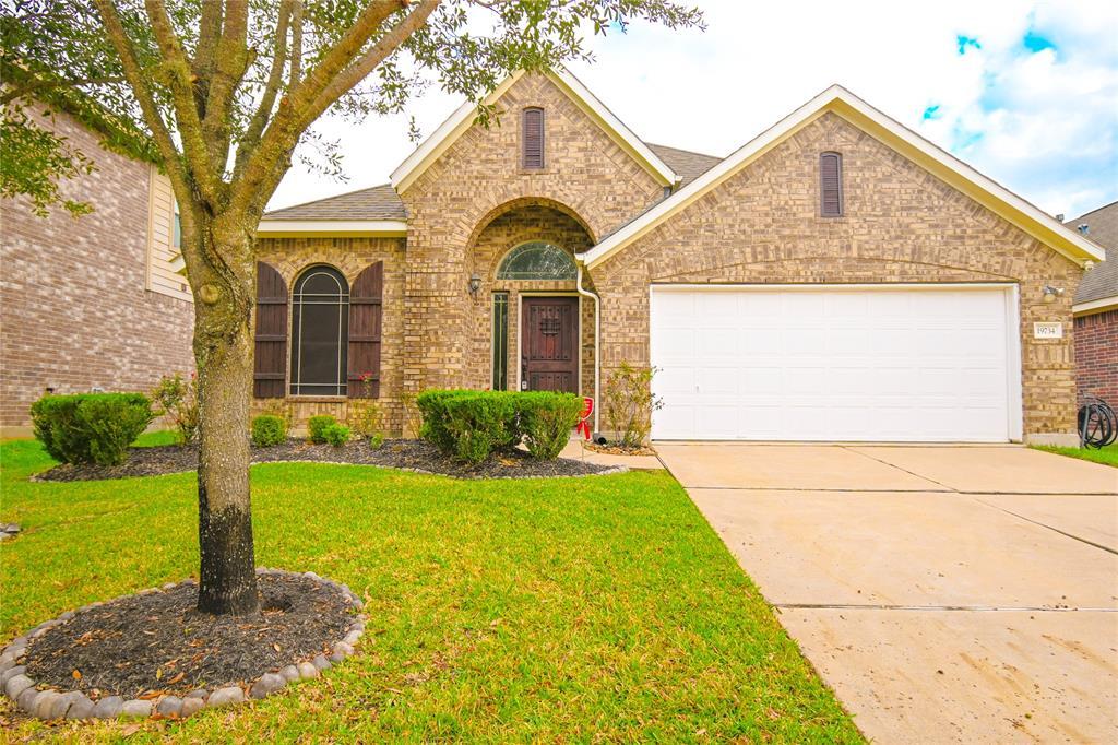 19734 Amber Village Ln in Richmond, TX - Building Photo