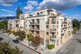 Delacey Place in Pasadena, CA - Building Photo