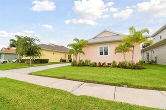 2973 Breezy Meadows Dr in Clearwater, FL - Building Photo - Building Photo